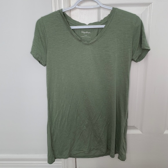 Green short sleeve shirt - Picture 1 of 2